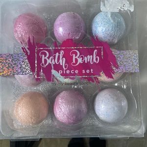 Set of 9 bath bombs
